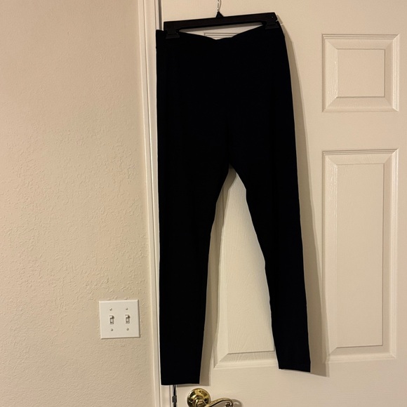 A New Day Women’s Long Classic Black Leggings. Size Small - Picture 1 of 6